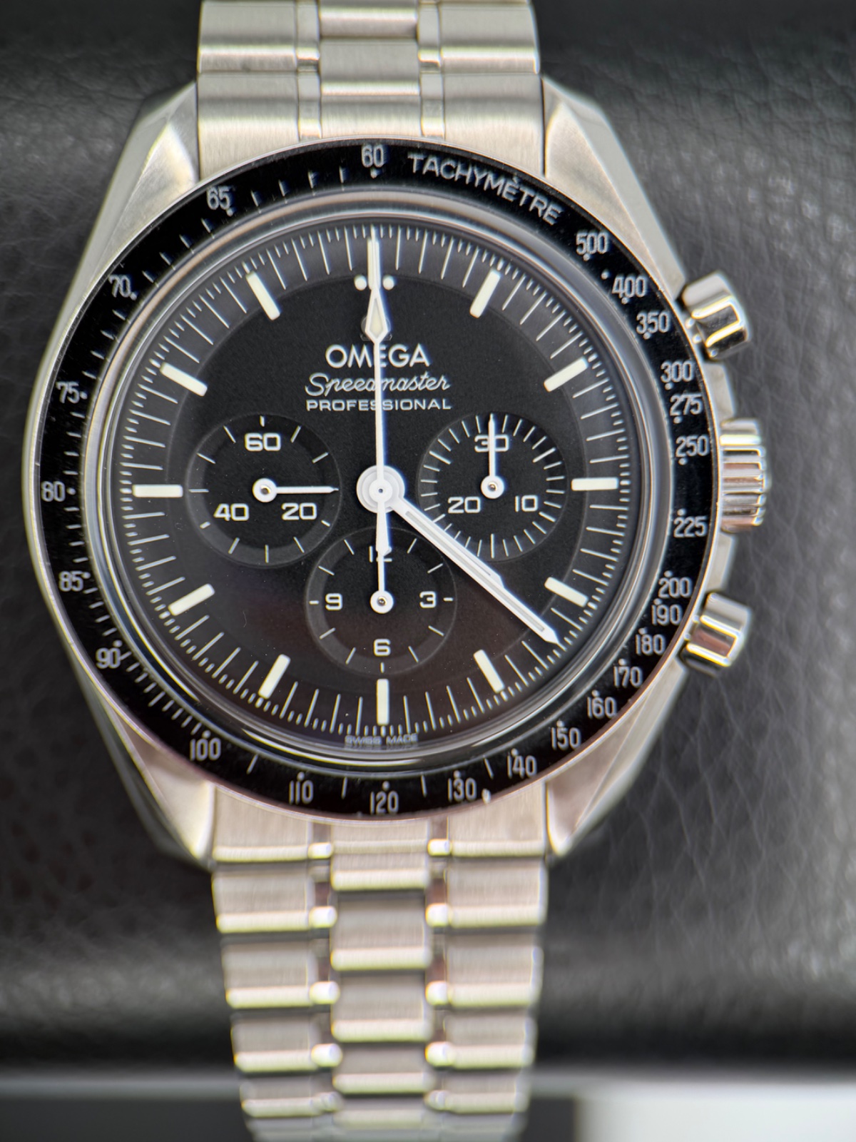 Omega Speedmaster 21032422001003